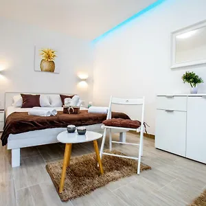  Apartment Nives In The Center - Free Parking Croatia